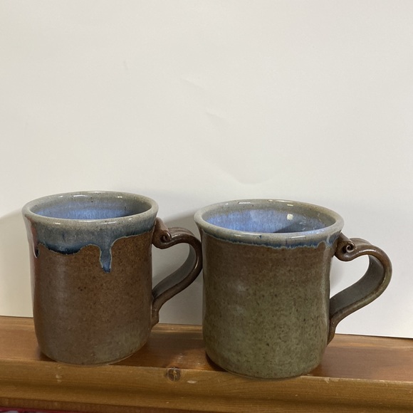 Set of 2 handmade pottery coffee tea mugs - Picture 11 of 12